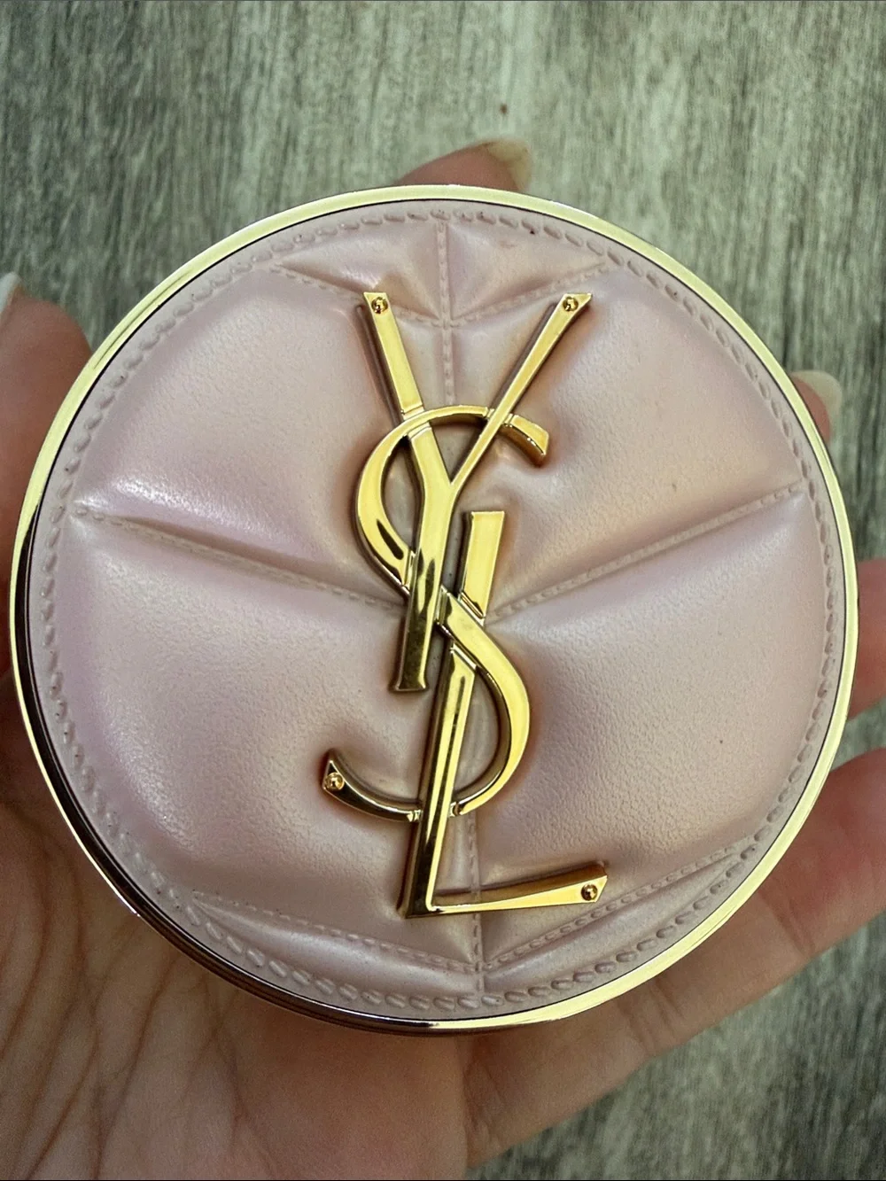 Yves Saint Laurent cushion foundation in ln1. New product